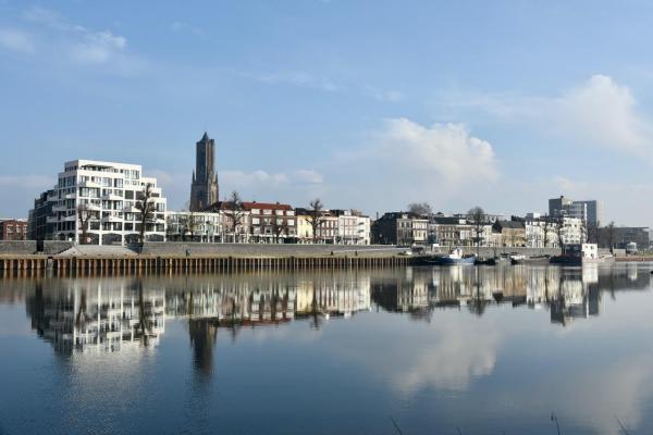00-1-spiegel-van-de-stad.jpeg